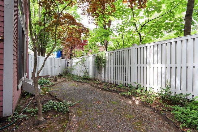 336 Harvard St. E, Cambridge, MA 02138