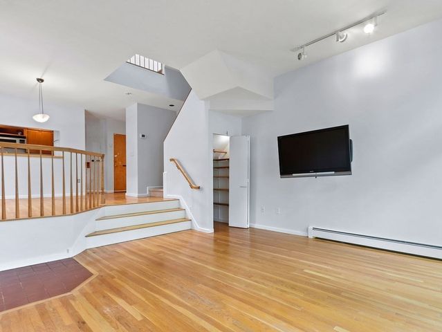 336 Harvard St. E, Cambridge, MA 02138