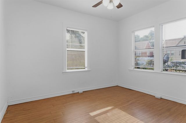 903 N Columbia Place, Tulsa, OK 74110