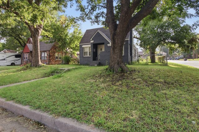 903 N Columbia Place, Tulsa, OK 74110