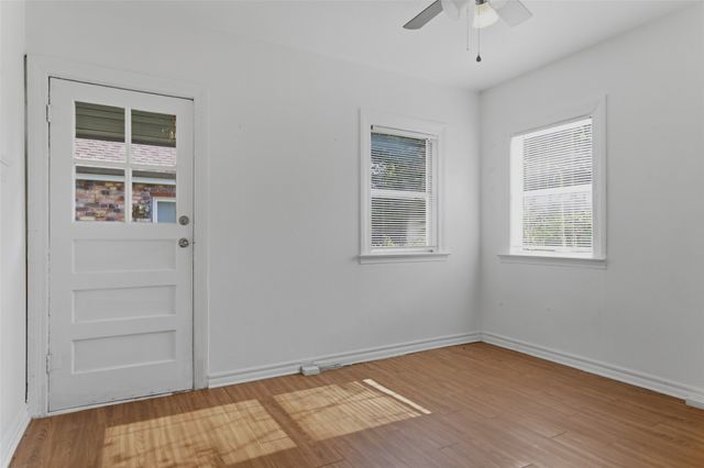 903 N Columbia Place, Tulsa, OK 74110