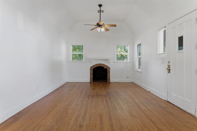 903 N Columbia Place, Tulsa, OK 74110