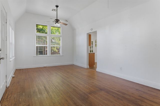 903 N Columbia Place, Tulsa, OK 74110