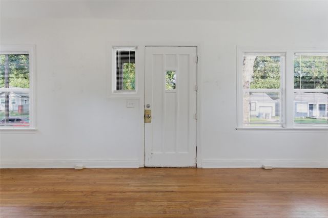 903 N Columbia Place, Tulsa, OK 74110