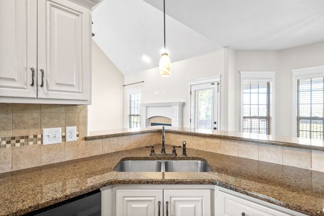 437 Carson Bailey Ct, Clarksville, TN 37043