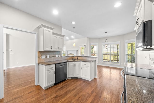 437 Carson Bailey Ct, Clarksville, TN 37043