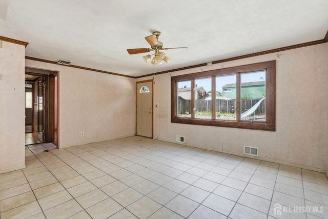13 Cleveland Avenue, Colonia, NJ 07067