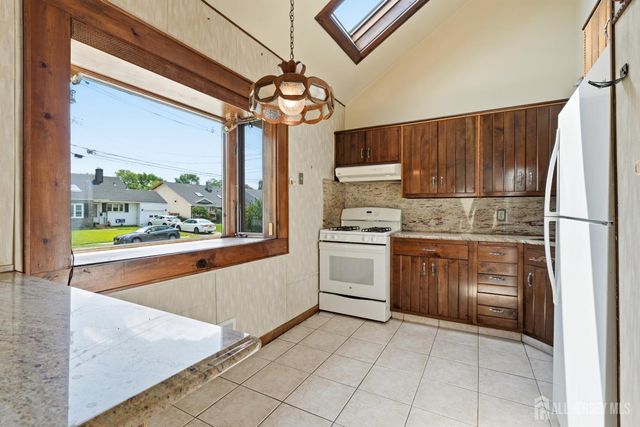 13 Cleveland Avenue, Colonia, NJ 07067