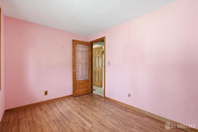 13 Cleveland Avenue, Colonia, NJ 07067