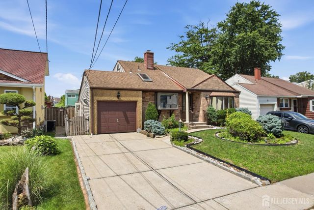 13 Cleveland Avenue, Colonia, NJ 07067