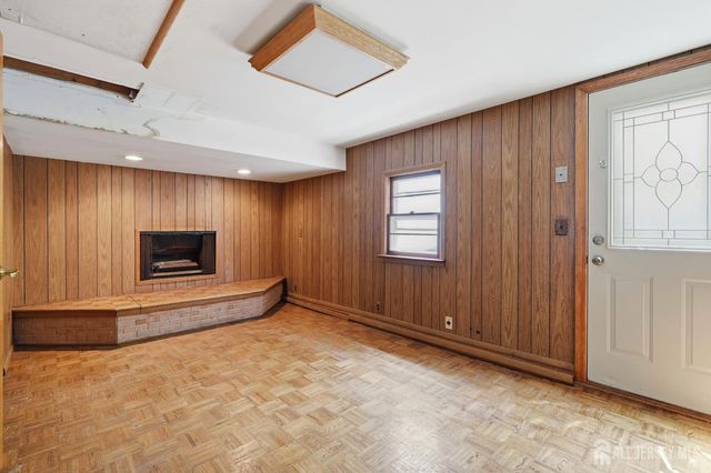 13 Cleveland Avenue, Colonia, NJ 07067