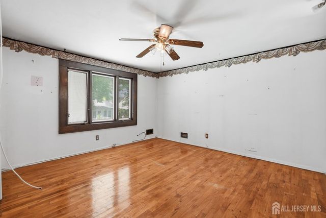 13 Cleveland Avenue, Colonia, NJ 07067