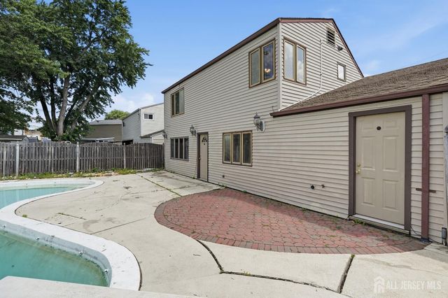 13 Cleveland Avenue, Colonia, NJ 07067