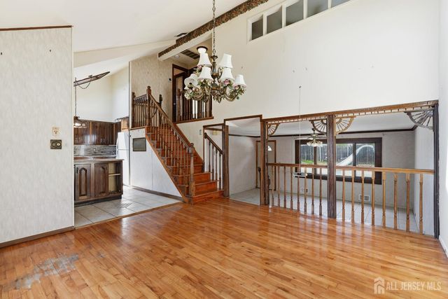 13 Cleveland Avenue, Colonia, NJ 07067