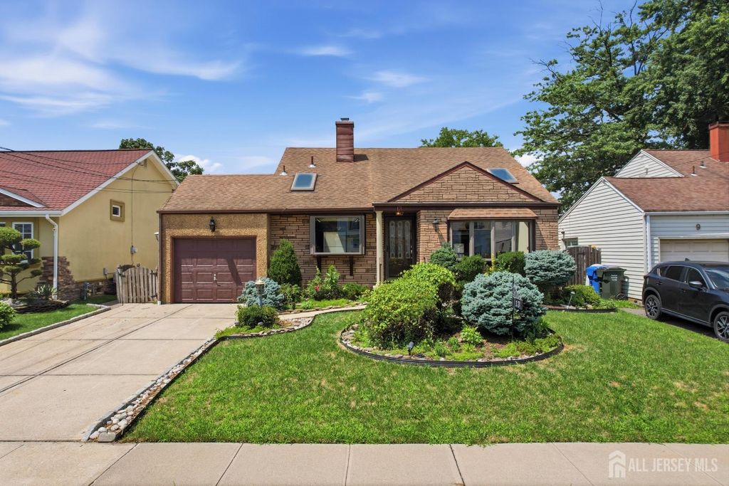 13 Cleveland Avenue, Colonia, NJ 07067