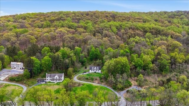 738 County Road 519, White Twp., NJ 07823
