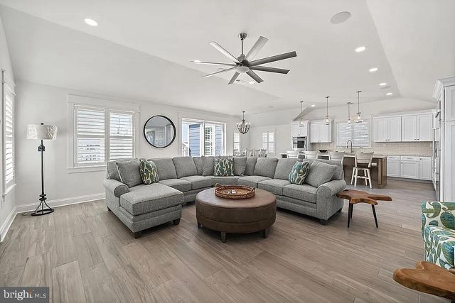 24 HOUSTON ST, Rehoboth Beach, DE 19971
