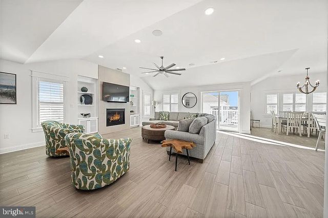 24 HOUSTON ST, Rehoboth Beach, DE 19971