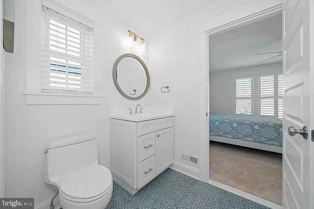 24 HOUSTON ST, Rehoboth Beach, DE 19971