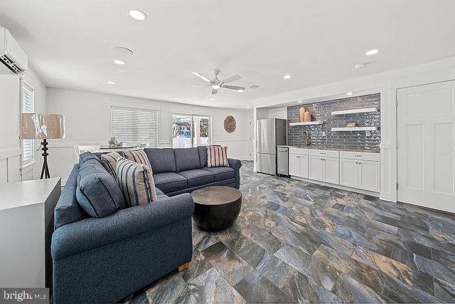 24 HOUSTON ST, Rehoboth Beach, DE 19971