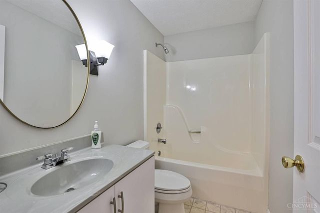 4823 Beechwood Lane, Middletown, OH 45042