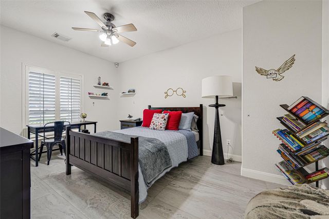 3702 Pine Bark Court, Pearland, TX 77581