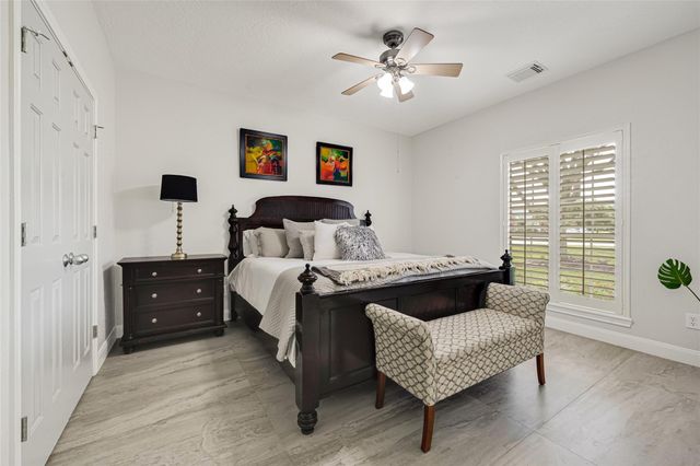 3702 Pine Bark Court, Pearland, TX 77581