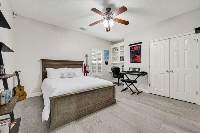 3702 Pine Bark Court, Pearland, TX 77581