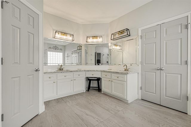 3702 Pine Bark Court, Pearland, TX 77581