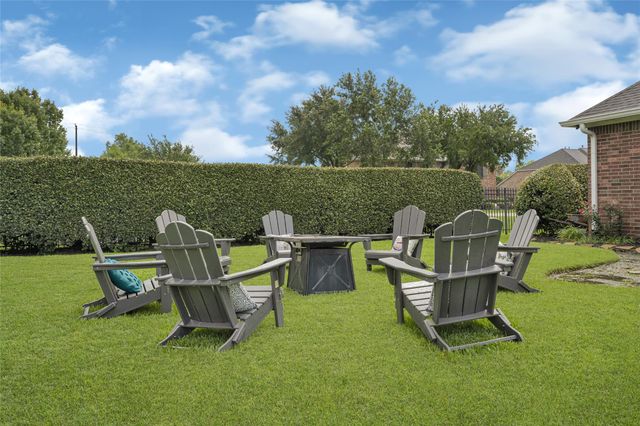 3702 Pine Bark Court, Pearland, TX 77581