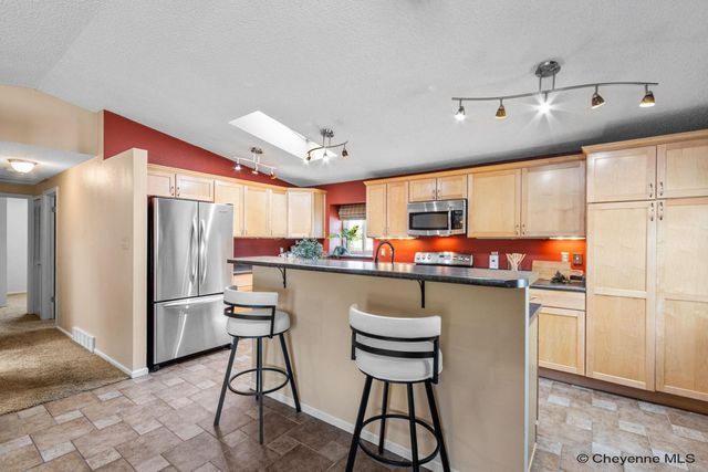 2609 PLAINS VIEW RD, Cheyenne, WY 82009
