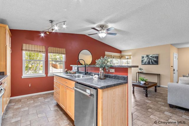 2609 PLAINS VIEW RD, Cheyenne, WY 82009