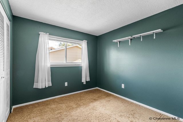 2609 PLAINS VIEW RD, Cheyenne, WY 82009