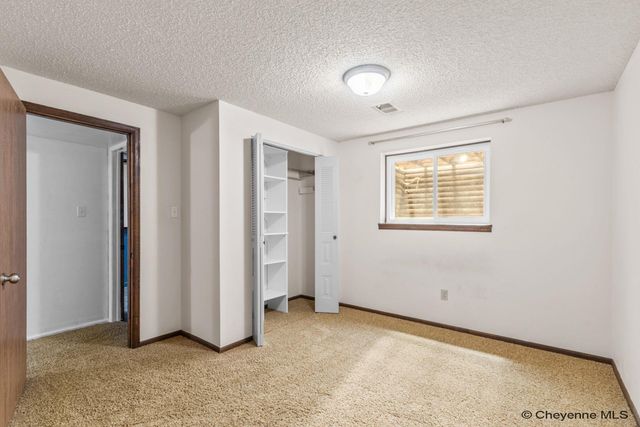 2609 PLAINS VIEW RD, Cheyenne, WY 82009
