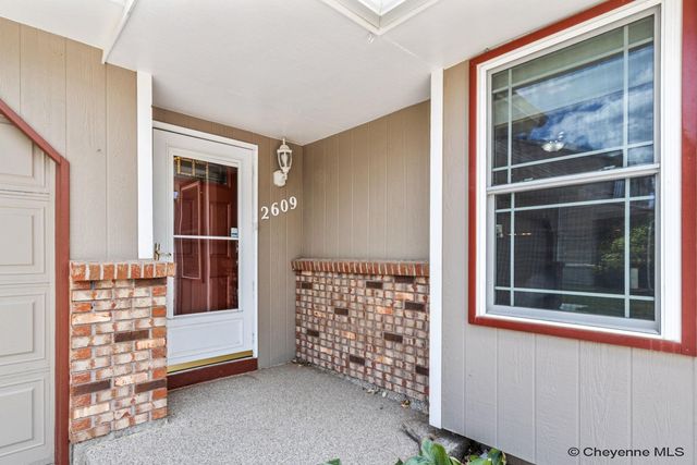 2609 PLAINS VIEW RD, Cheyenne, WY 82009