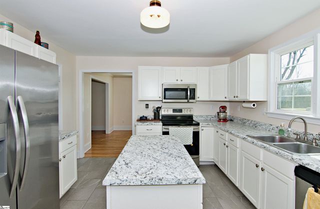 305 Harry Drive, Anderson, SC 29624