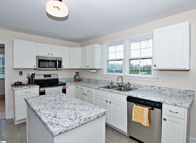 305 Harry Drive, Anderson, SC 29624