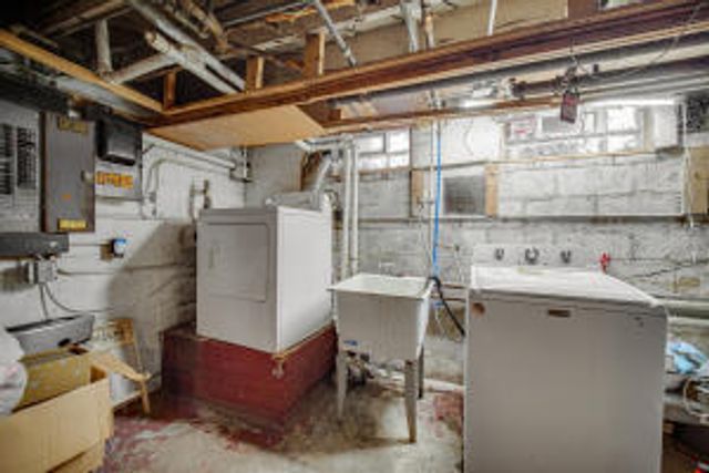 2006 W 4TH Place, Gary, IN 46404