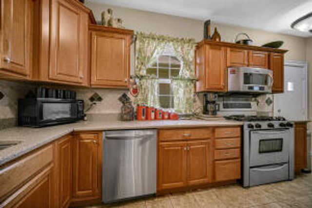 2006 W 4TH Place, Gary, IN 46404