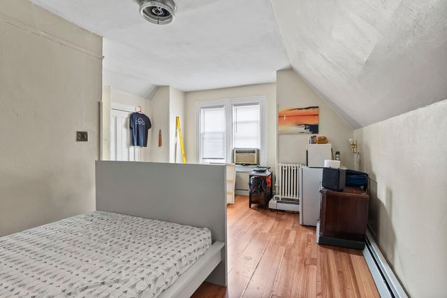 354 E 193rd Street, New York City, NY 10458