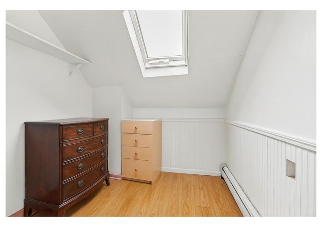 354 E 193rd Street, New York City, NY 10458