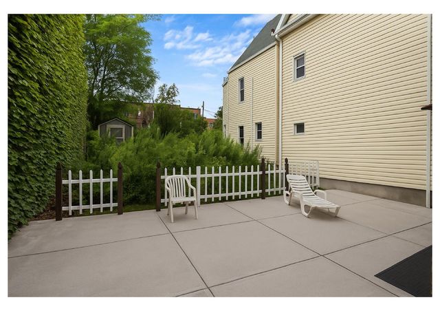 354 E 193rd Street, New York City, NY 10458