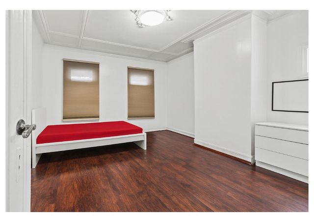 354 E 193rd Street, New York City, NY 10458