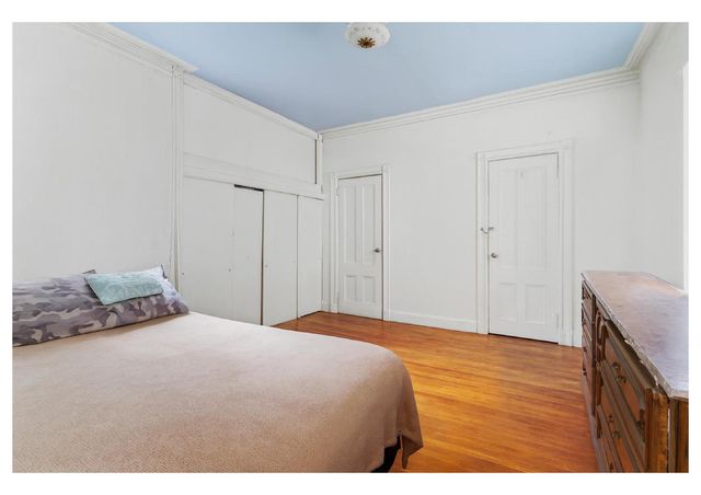 354 E 193rd Street, New York City, NY 10458