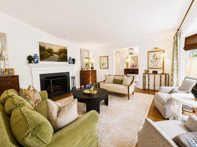 110 Whiteside Street, Lookout Mountain, TN 37350