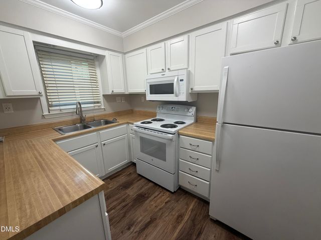 5551 Hamstead Crossing, Raleigh, NC 27612