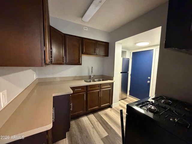 1833 E HARVARD Street Apt 4, Phoenix, AZ 85006