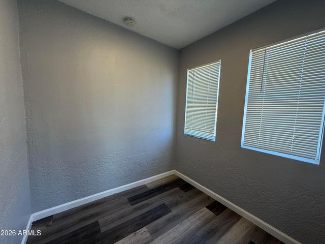 1833 E HARVARD Street Apt 4, Phoenix, AZ 85006