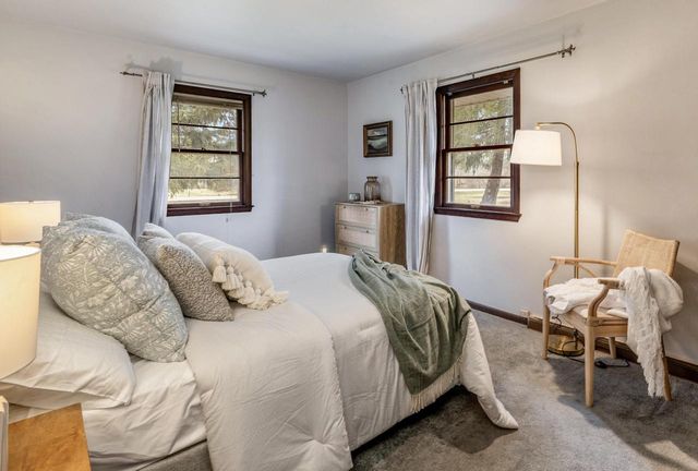 1445 W Heather LANE, River Hills, WI 53217