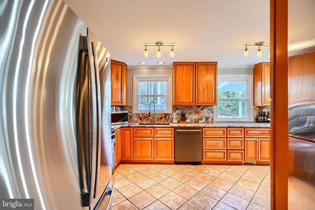 4 VALLEY OAK CT, Lutherville Timonium, MD 21093